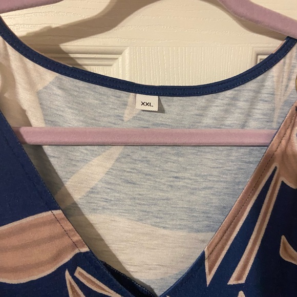 Navy Blue Floral Cold Shoulder Maxi Dress
Measurements in photos runs small - Picture 3 of 8